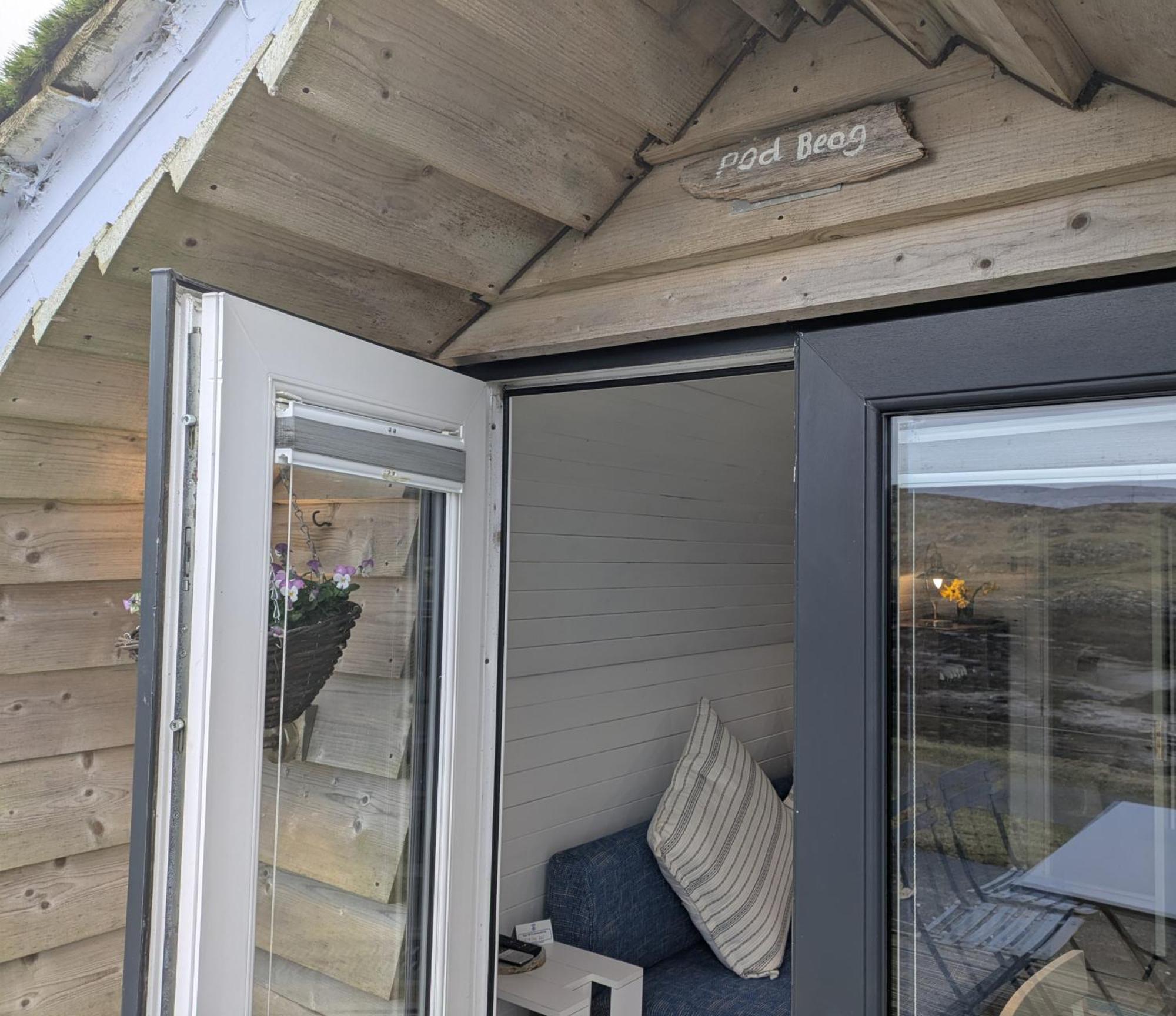 Villa Glamping Pod For 2 Pod Beag Na Haun Eriskay Extérieur photo